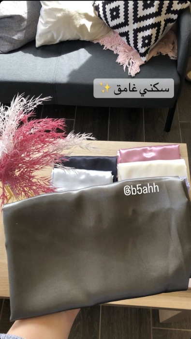 satin pillow case (1 pcs) - Dark Silver
 غطاء وسادة ساتان (قطعة واحدة) - سكني غامق